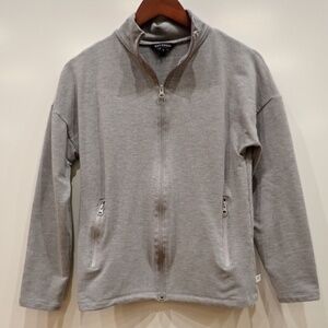 Kay Unger, Top, small, Gray